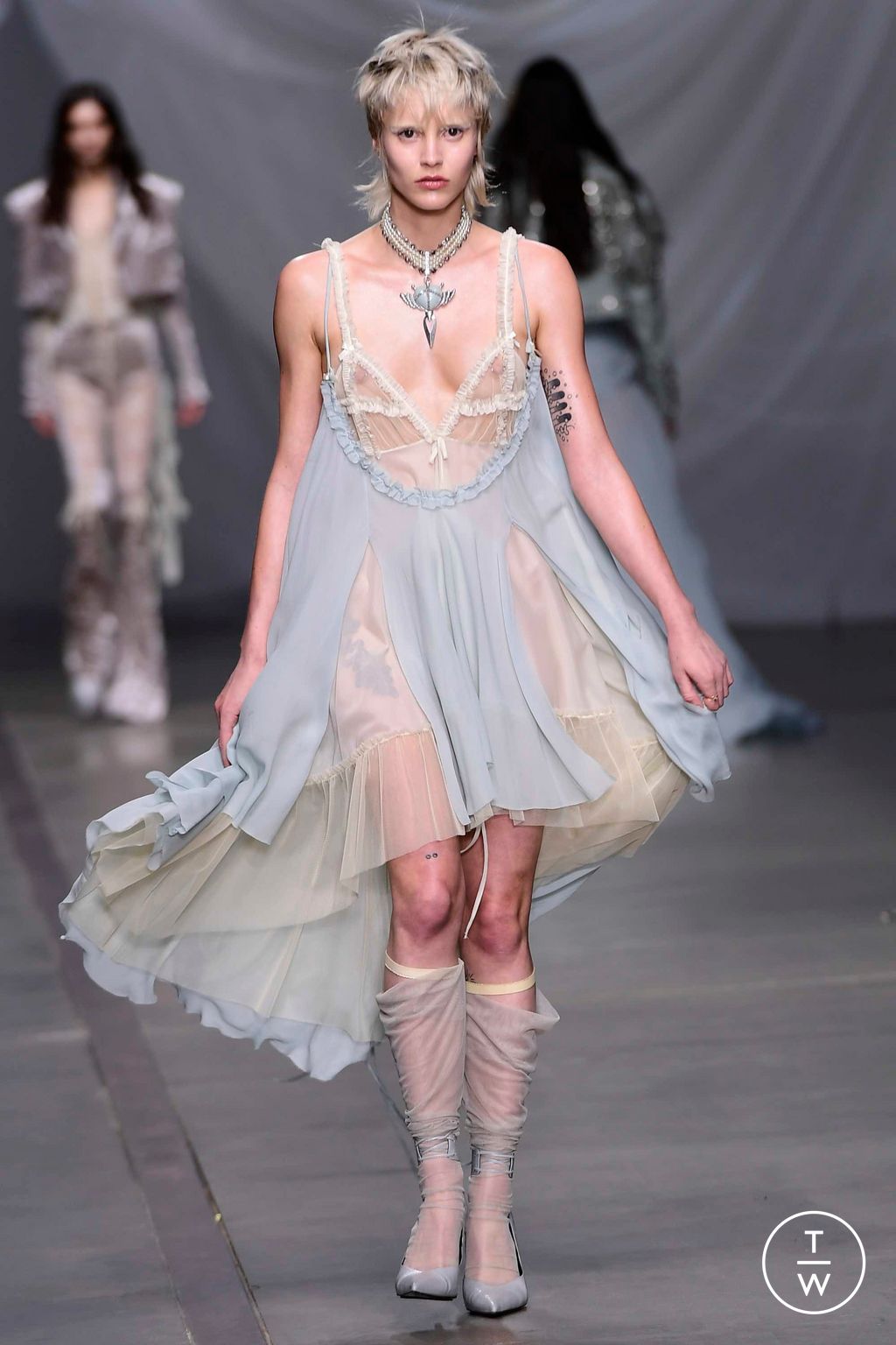 Fashion Week Milan Fall/Winter 2023 look 35 de la collection Aniye Records womenswear