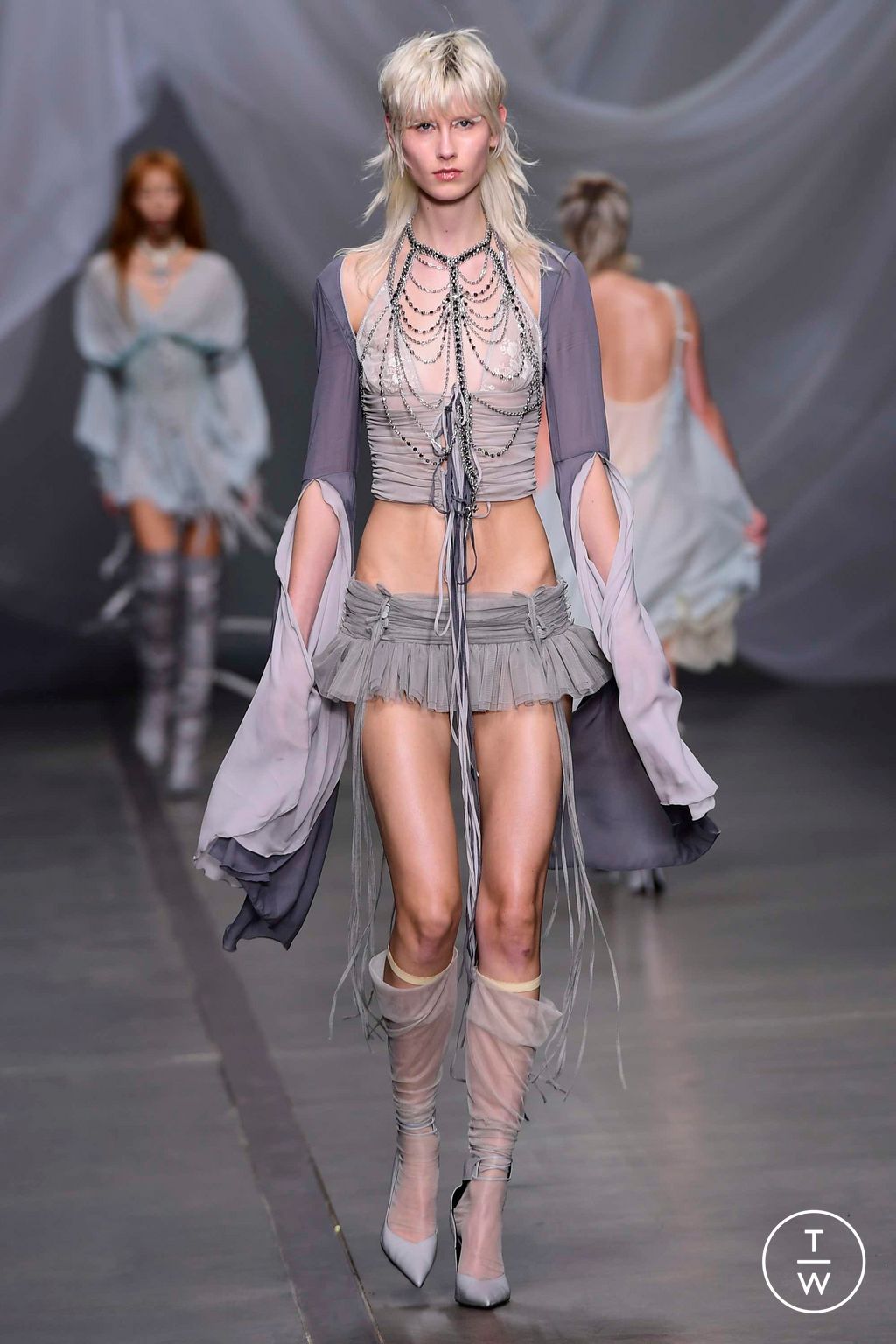 Fashion Week Milan Fall/Winter 2023 look 37 de la collection Aniye Records womenswear