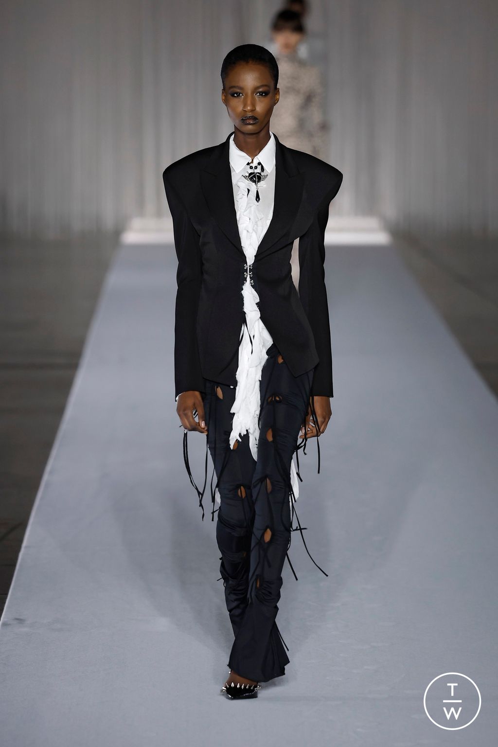 Fashion Week Milan Fall/Winter 2024 look 12 from the Aniye Records collection 女装