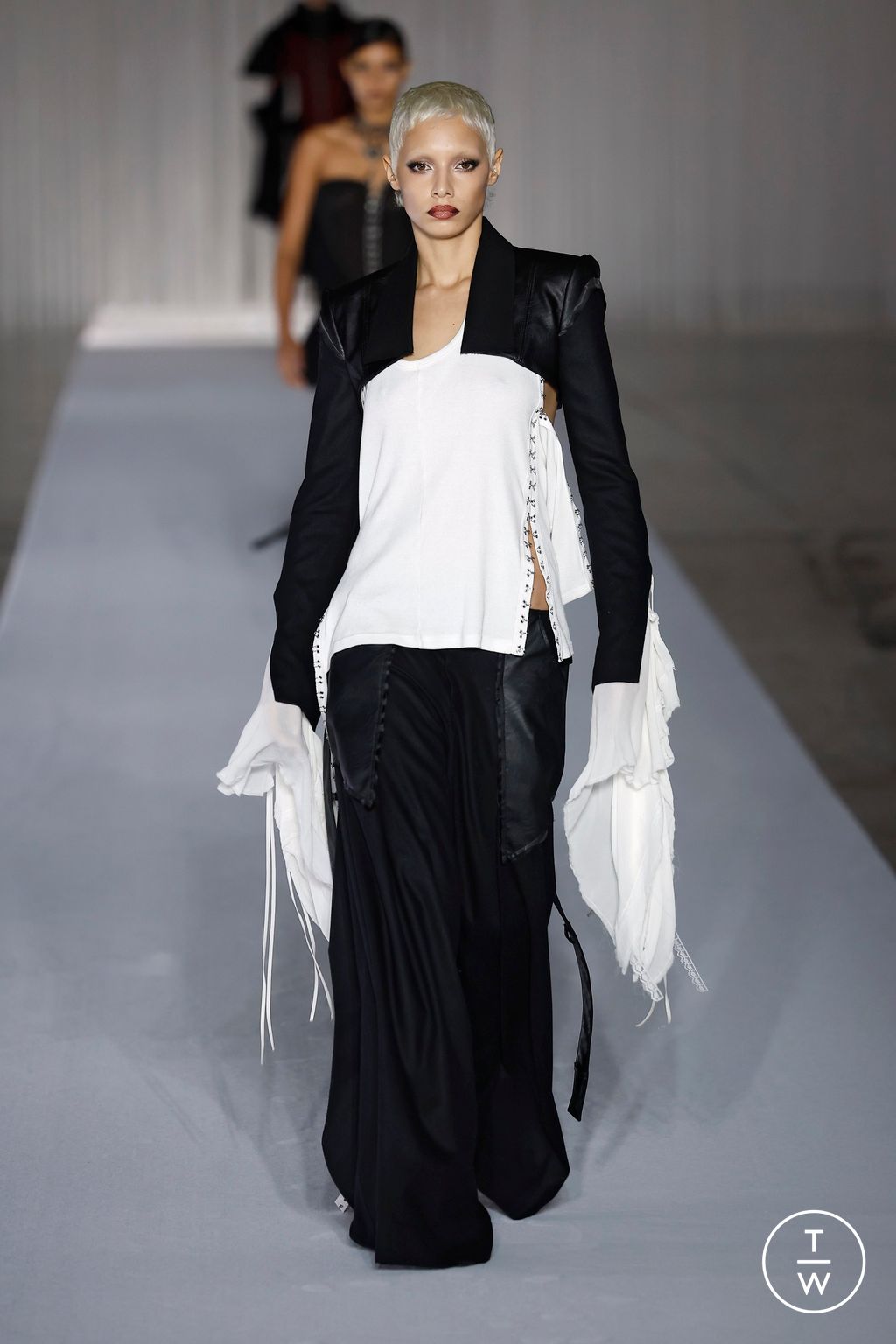 Fashion Week Milan Fall/Winter 2024 look 18 from the Aniye Records collection womenswear