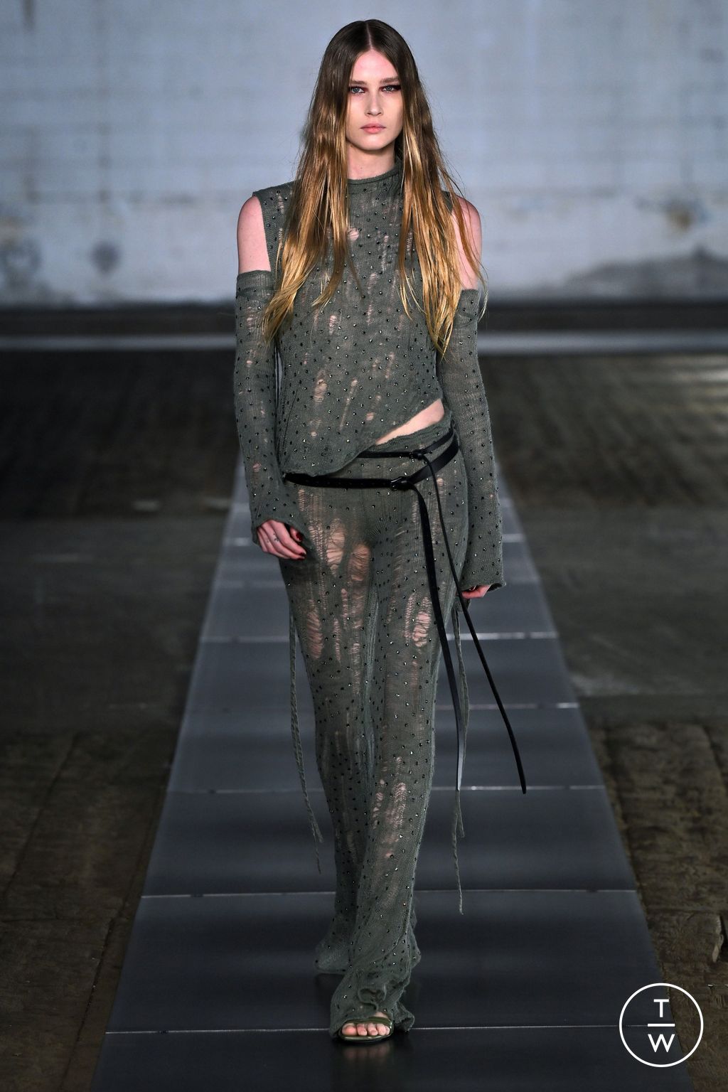 Fashion Week Milan Spring/Summer 2024 look 3 from the Aniye Records collection 女装