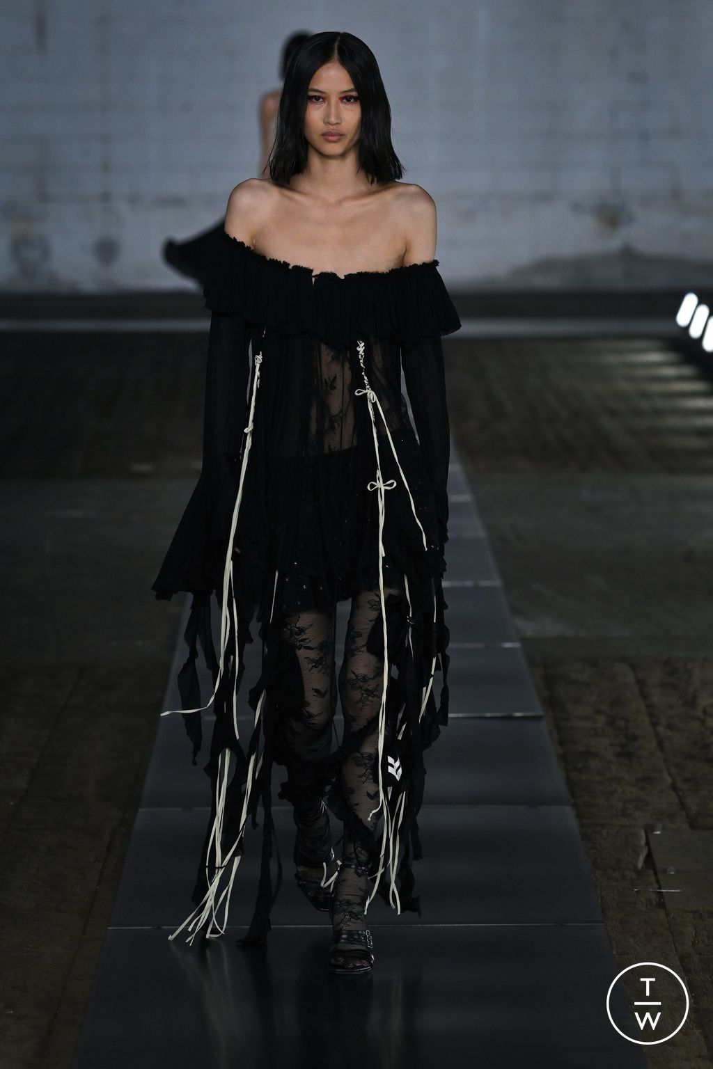 Fashion Week Milan Spring/Summer 2024 look 32 from the Aniye Records collection 女装
