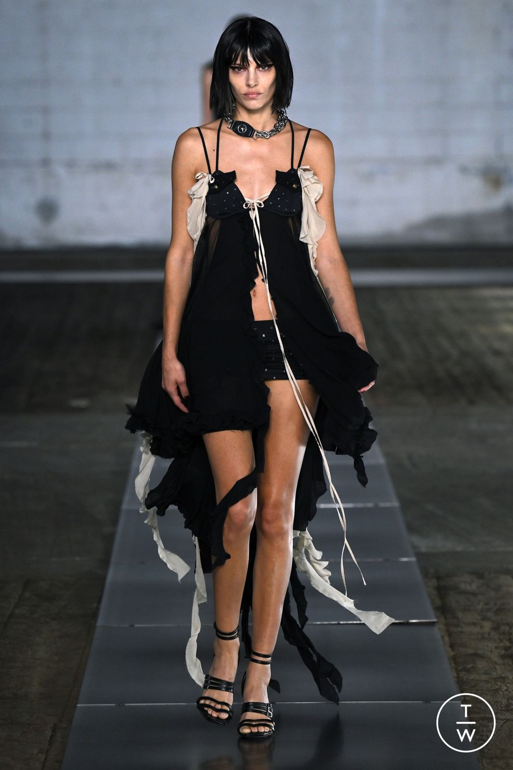 Fashion Week Milan Spring/Summer 2024 look 33 from the Aniye Records collection 女装