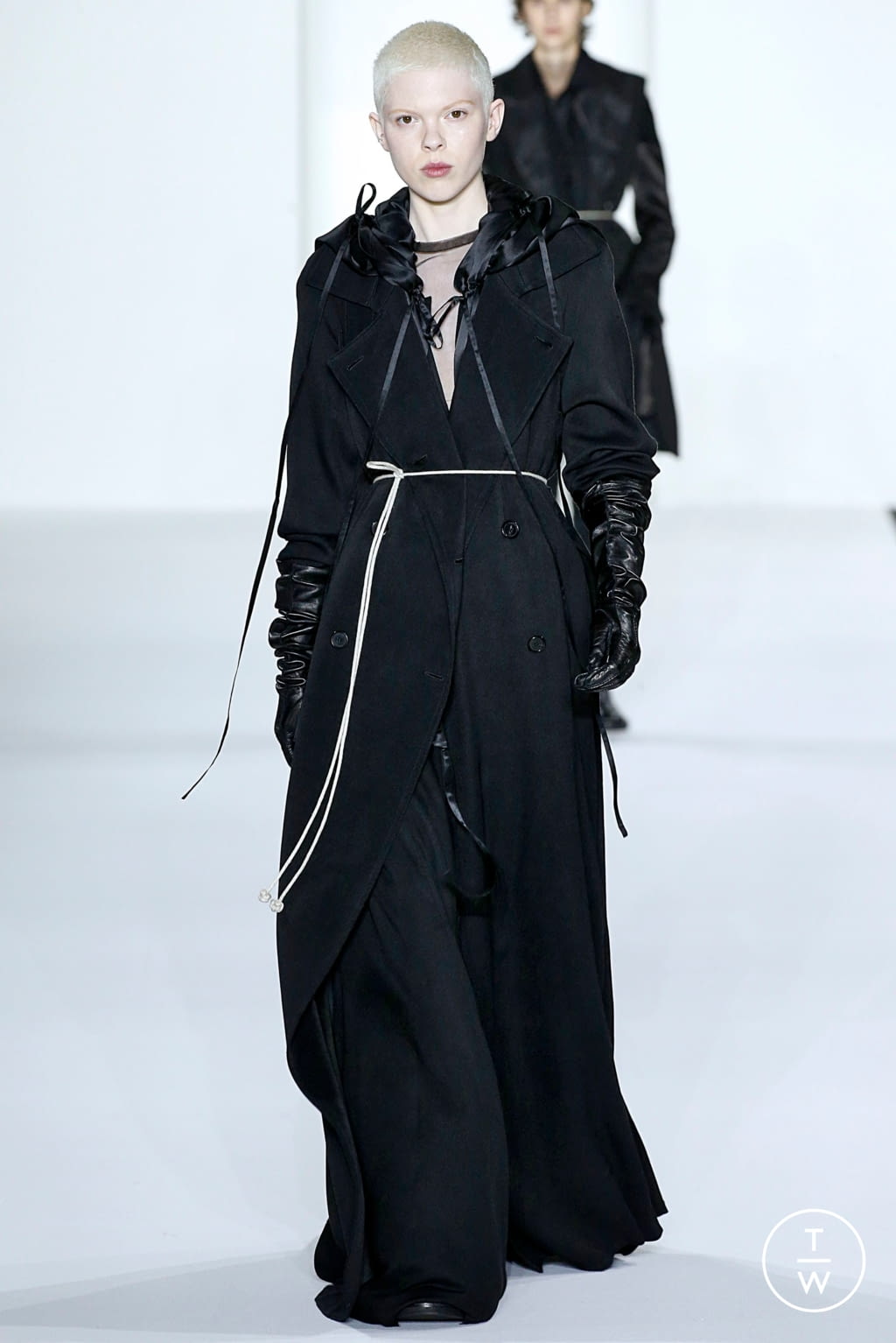 Fashion Week Paris Fall/Winter 2019 look 25 from the Ann Demeulemeester collection womenswear