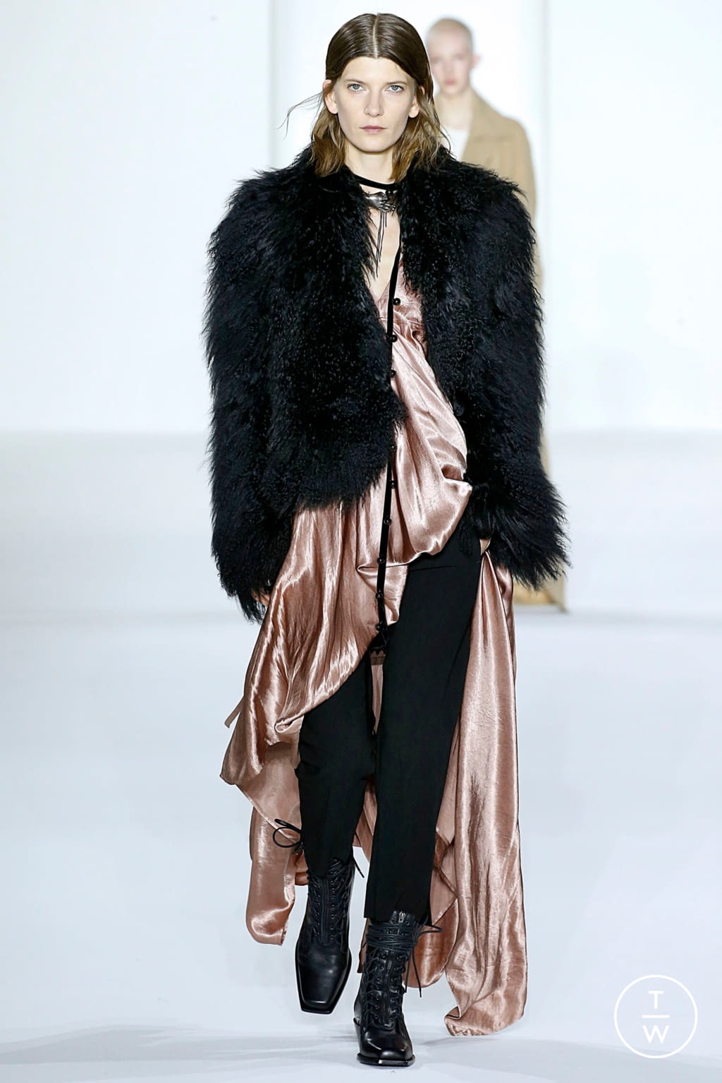 Fashion Week Paris Fall/Winter 2019 look 29 from the Ann Demeulemeester collection womenswear