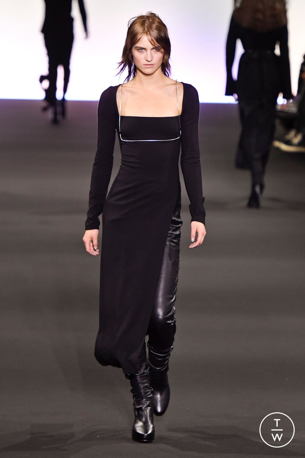 Fashion Week Paris Fall/Winter 2020 look 4 from the Ann Demeulemeester collection 女装