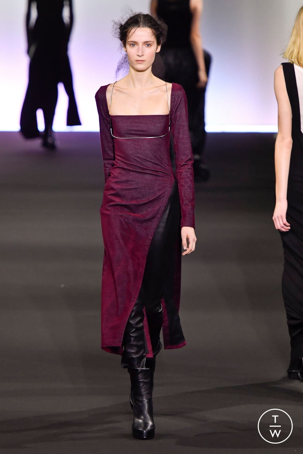 Fashion Week Paris Fall/Winter 2020 look 12 from the Ann Demeulemeester collection 女装