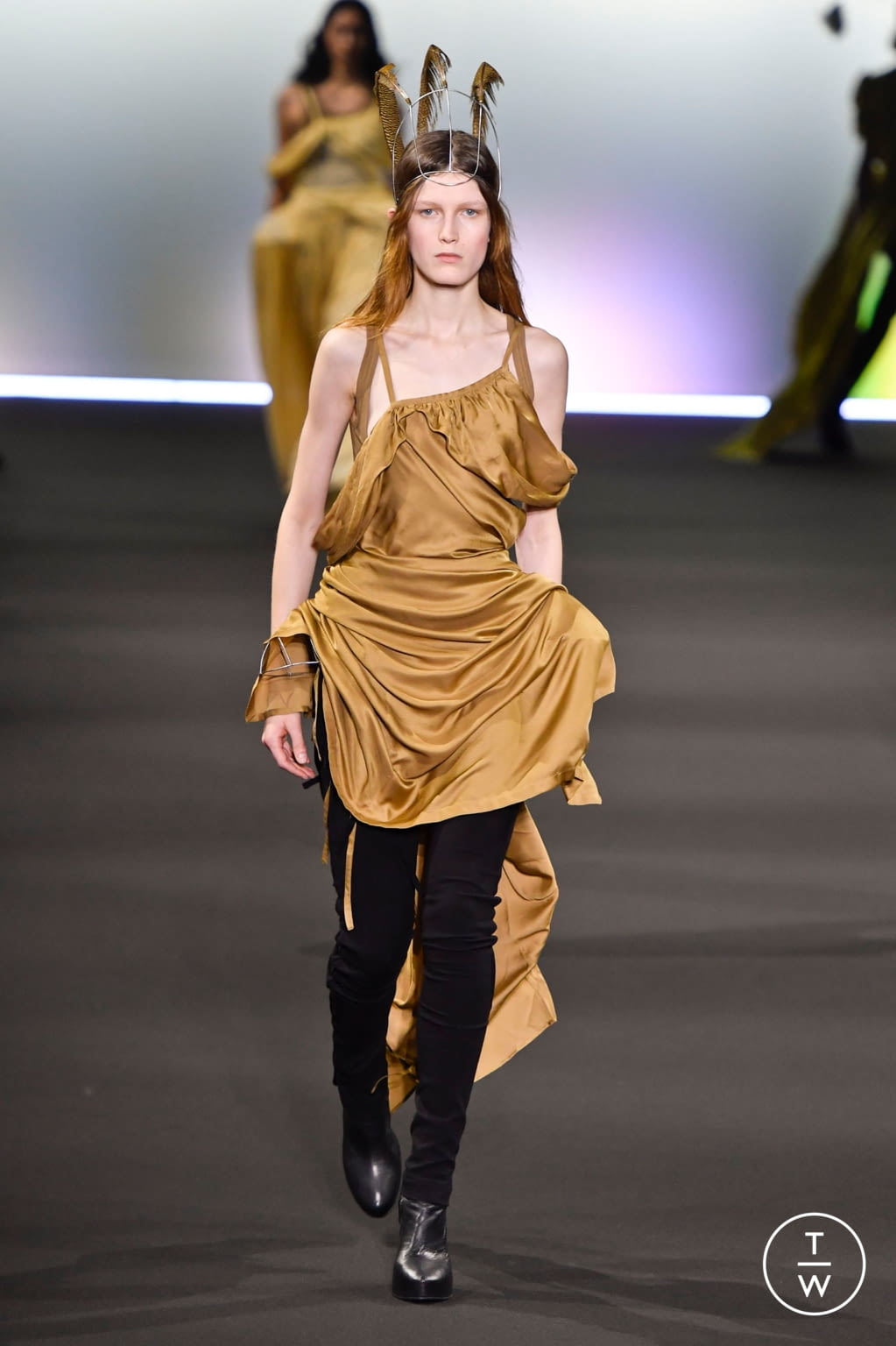Fashion Week Paris Fall/Winter 2020 look 25 from the Ann Demeulemeester collection womenswear