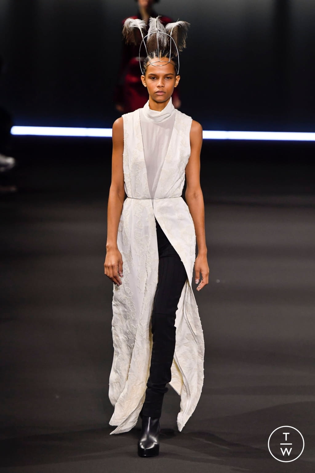 Fashion Week Paris Fall/Winter 2020 look 29 de la collection Ann Demeulemeester womenswear