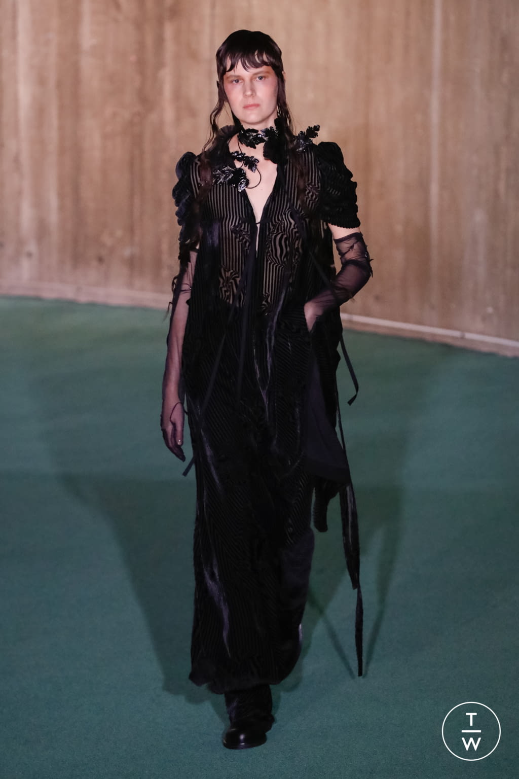 Fashion Week Paris Fall/Winter 2020 look 8 from the Ann Demeulemeester collection menswear