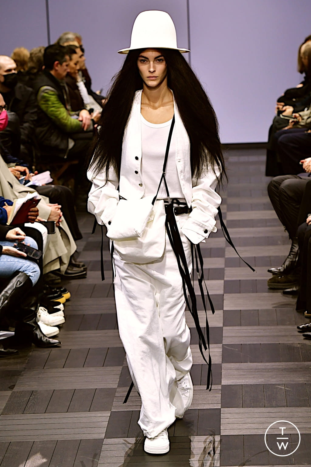 Fashion Week Paris Spring/Summer 2022 look 3 from the Ann Demeulemeester collection womenswear