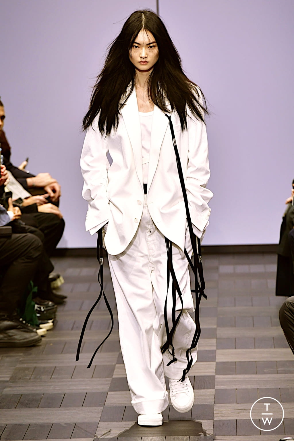 Fashion Week Paris Spring/Summer 2022 look 4 from the Ann Demeulemeester collection womenswear