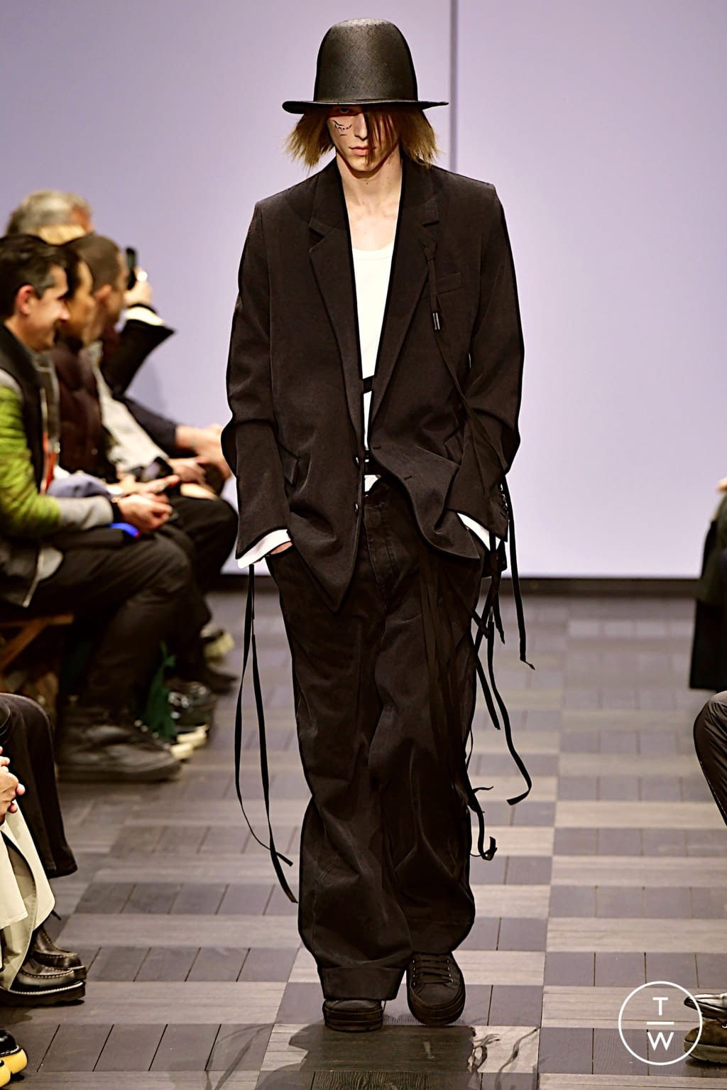 Fashion Week Paris Spring/Summer 2022 look 7 from the Ann Demeulemeester collection womenswear
