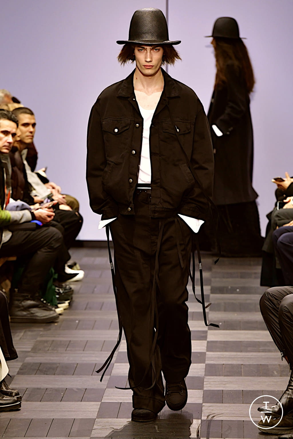 Fashion Week Paris Spring/Summer 2022 look 15 from the Ann Demeulemeester collection womenswear
