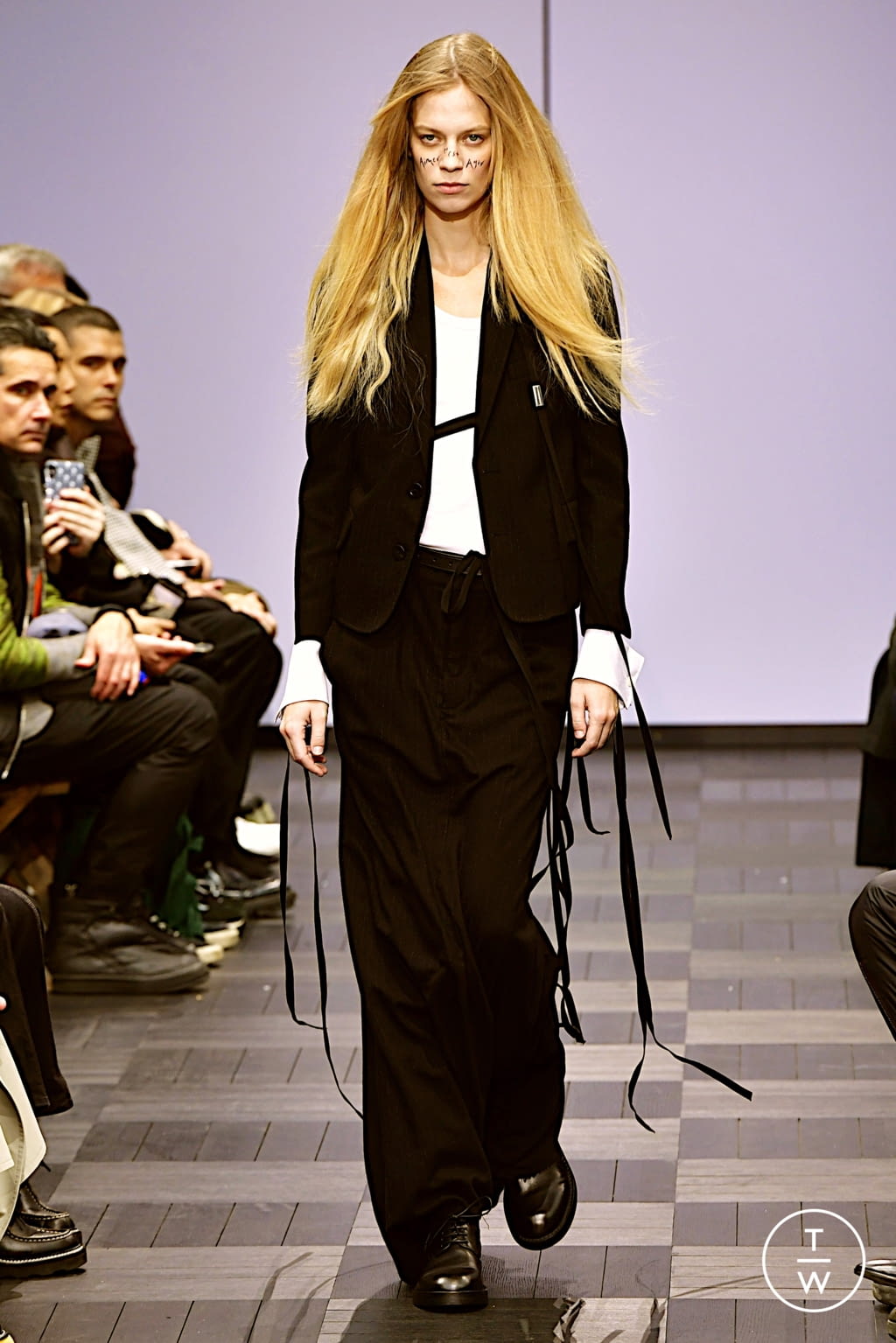 Fashion Week Paris Spring/Summer 2022 look 24 from the Ann Demeulemeester collection womenswear
