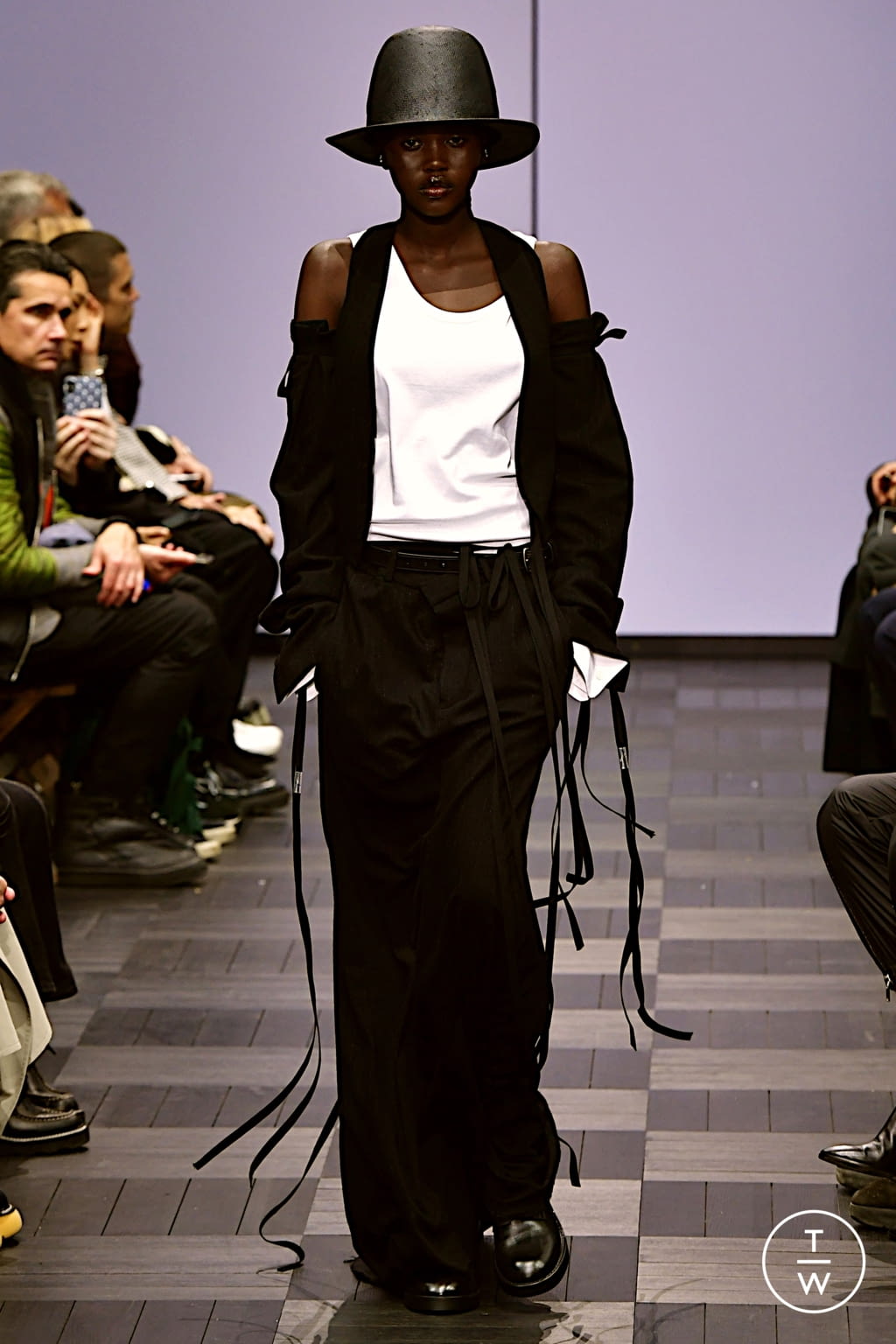Fashion Week Paris Spring/Summer 2022 look 25 from the Ann Demeulemeester collection womenswear