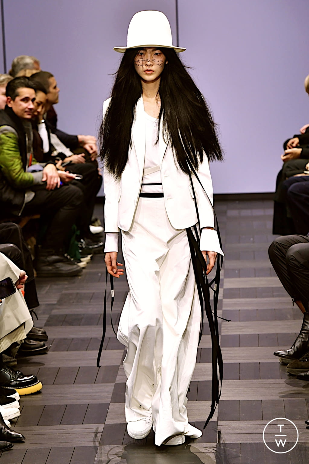 Fashion Week Paris Spring/Summer 2022 look 34 from the Ann Demeulemeester collection womenswear