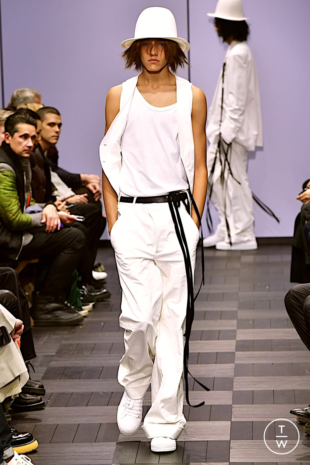 Fashion Week Paris Spring/Summer 2022 look 36 de la collection Ann Demeulemeester womenswear