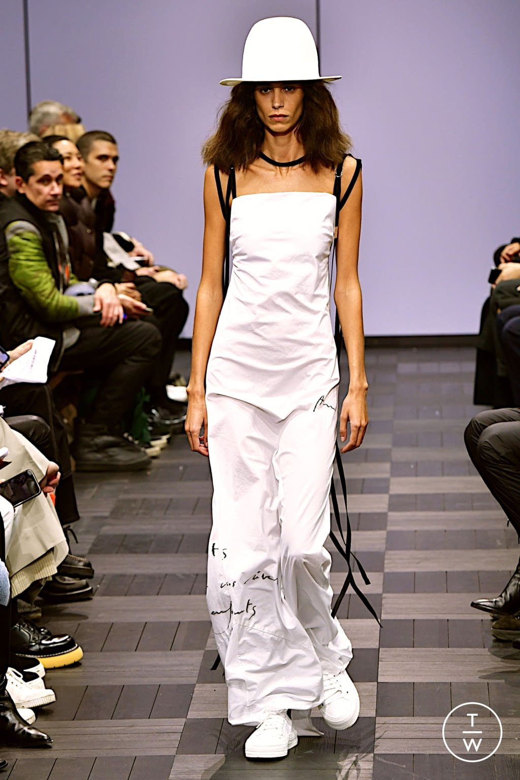 Fashion Week Paris Spring/Summer 2022 look 40 de la collection Ann Demeulemeester womenswear