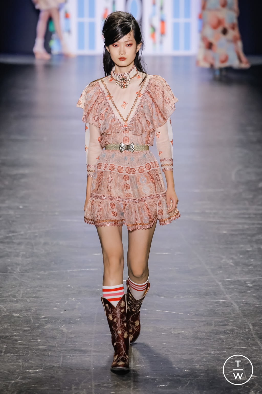 Fashion Week New York Spring/Summer 2017 look 40 from the Anna Sui collection 女装