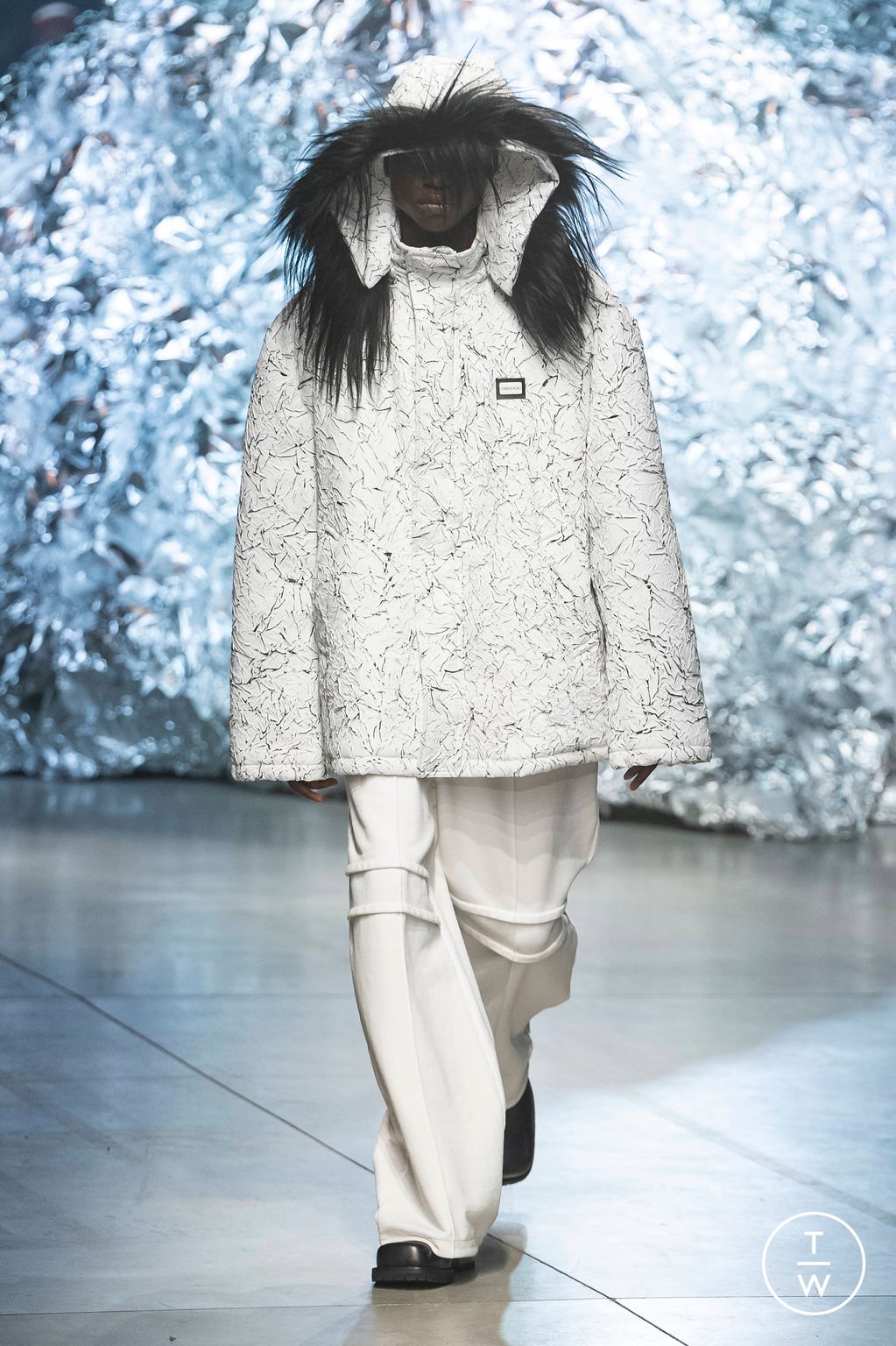 Fashion Week Milan Fall/Winter 2023 look 16 from the Annakiki collection womenswear