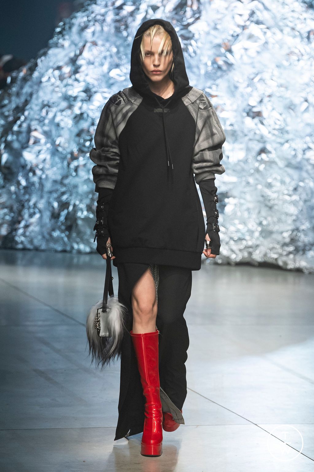 Fashion Week Milan Fall/Winter 2023 look 24 from the Annakiki collection womenswear