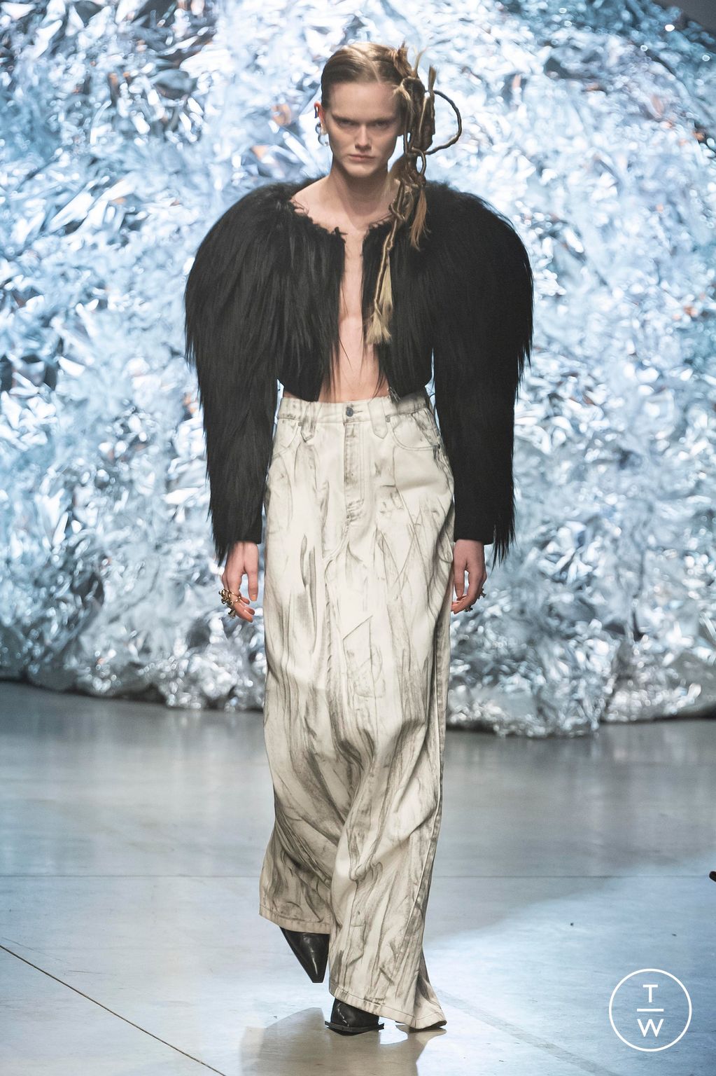 Fashion Week Milan Fall/Winter 2023 look 32 from the Annakiki collection womenswear