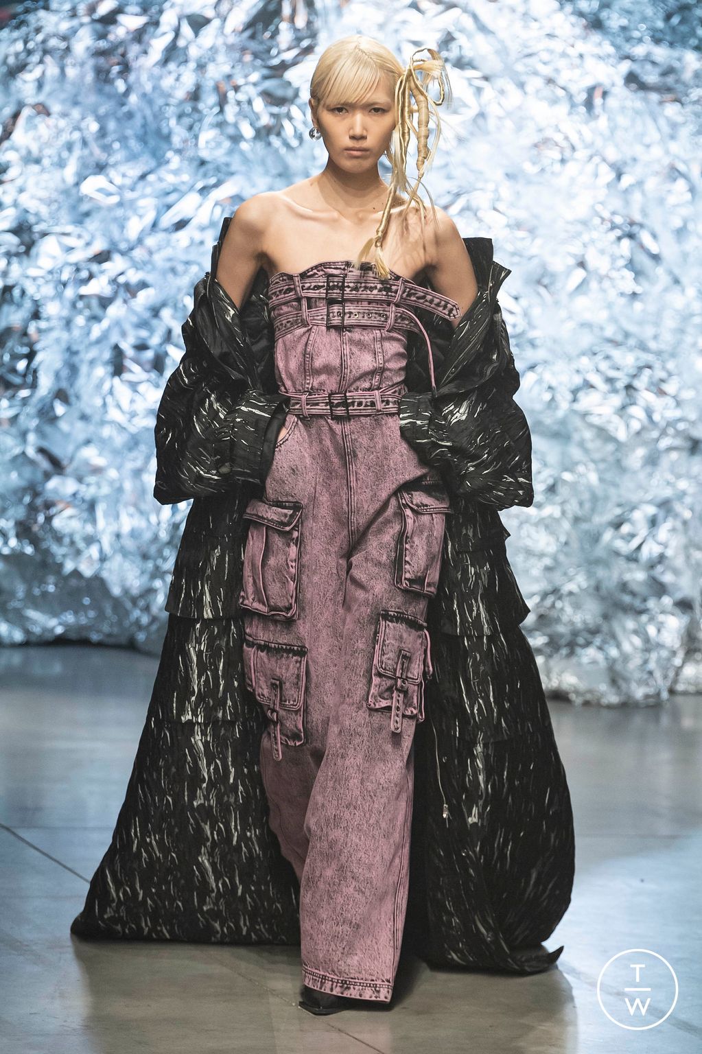 Fashion Week Milan Fall/Winter 2023 look 33 de la collection Annakiki womenswear
