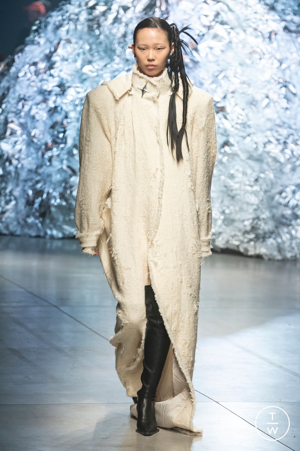 Fashion Week Milan Fall/Winter 2023 look 41 de la collection Annakiki womenswear
