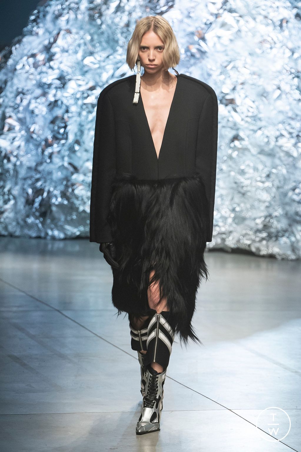 Fashion Week Milan Fall/Winter 2023 look 47 from the Annakiki collection womenswear