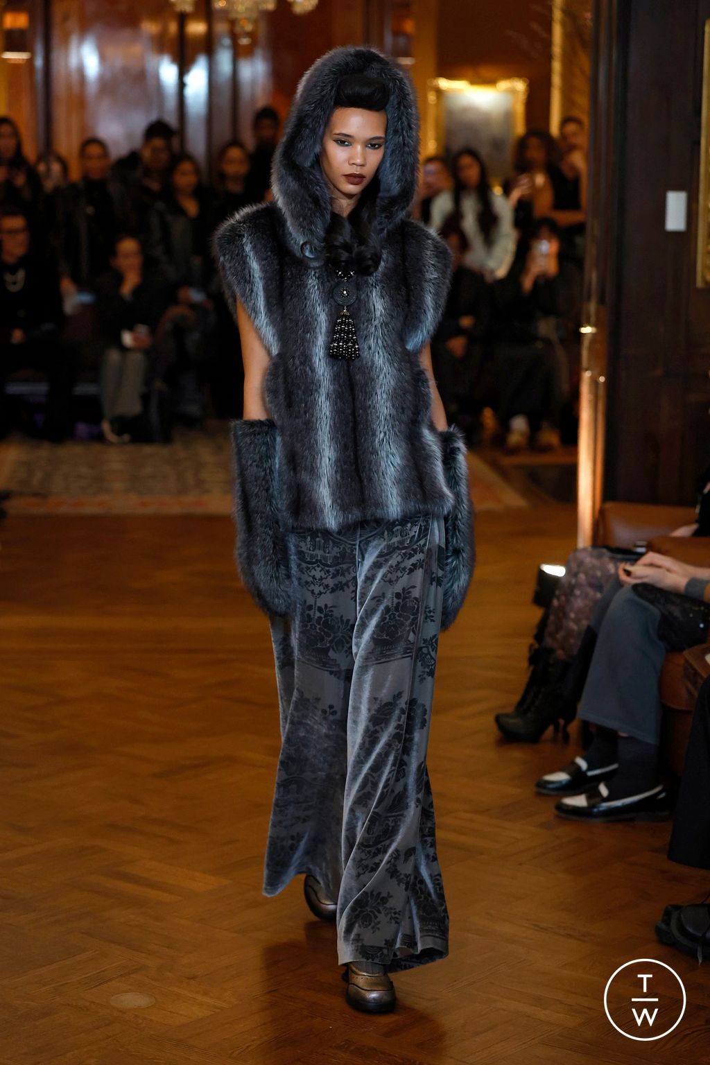 Fashion Week New York Fall/Winter 2025 look 22 from the Anna Sui collection womenswear