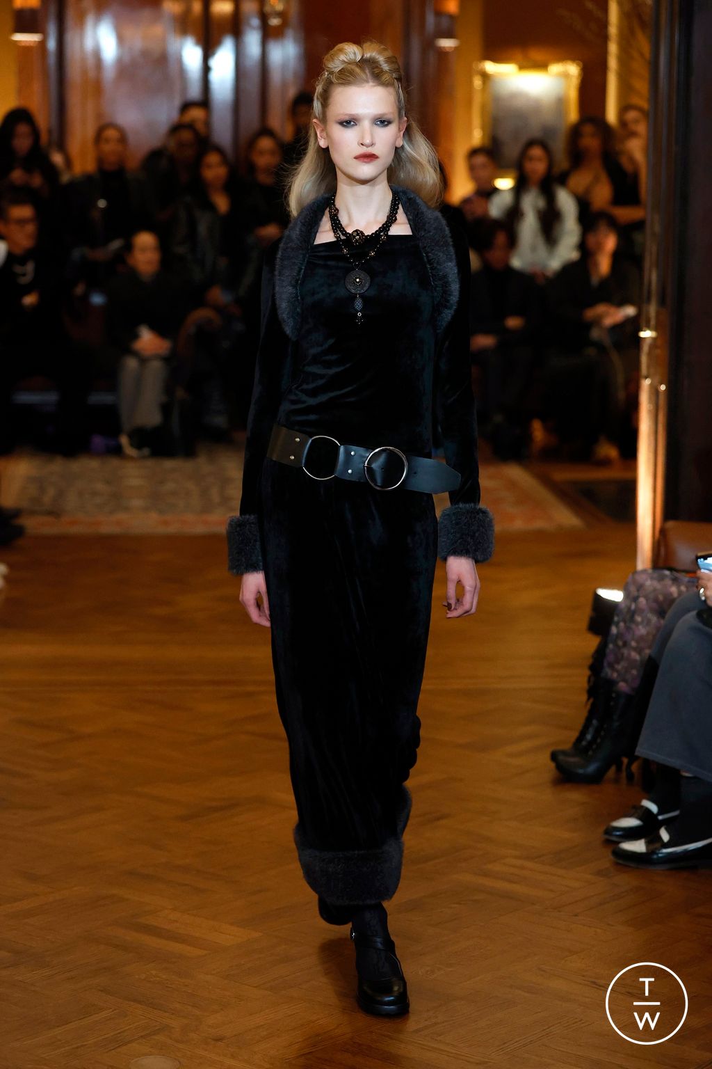 Fashion Week New York Fall/Winter 2025 look 26 from the Anna Sui collection womenswear