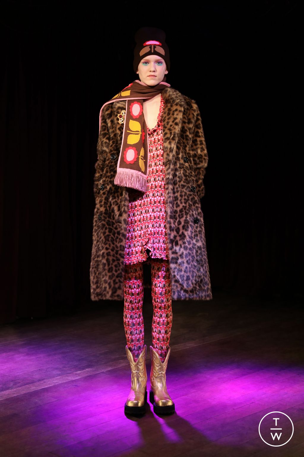 Fashion Week New York Fall/Winter 2023 look 20 de la collection Anna Sui womenswear