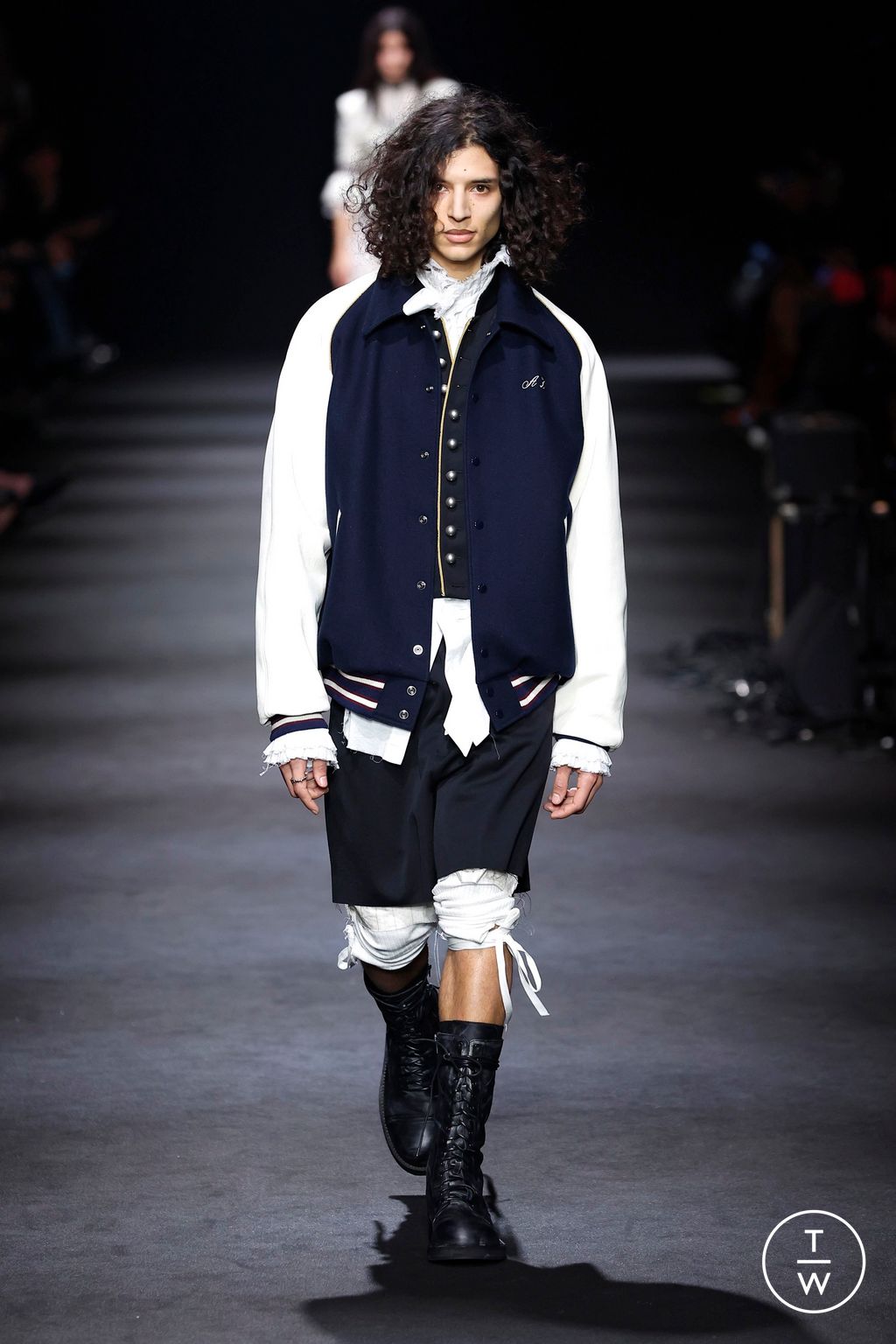 Fashion Week Paris Fall/Winter 2026 look 16 de la collection Ann Demeulemeester womenswear