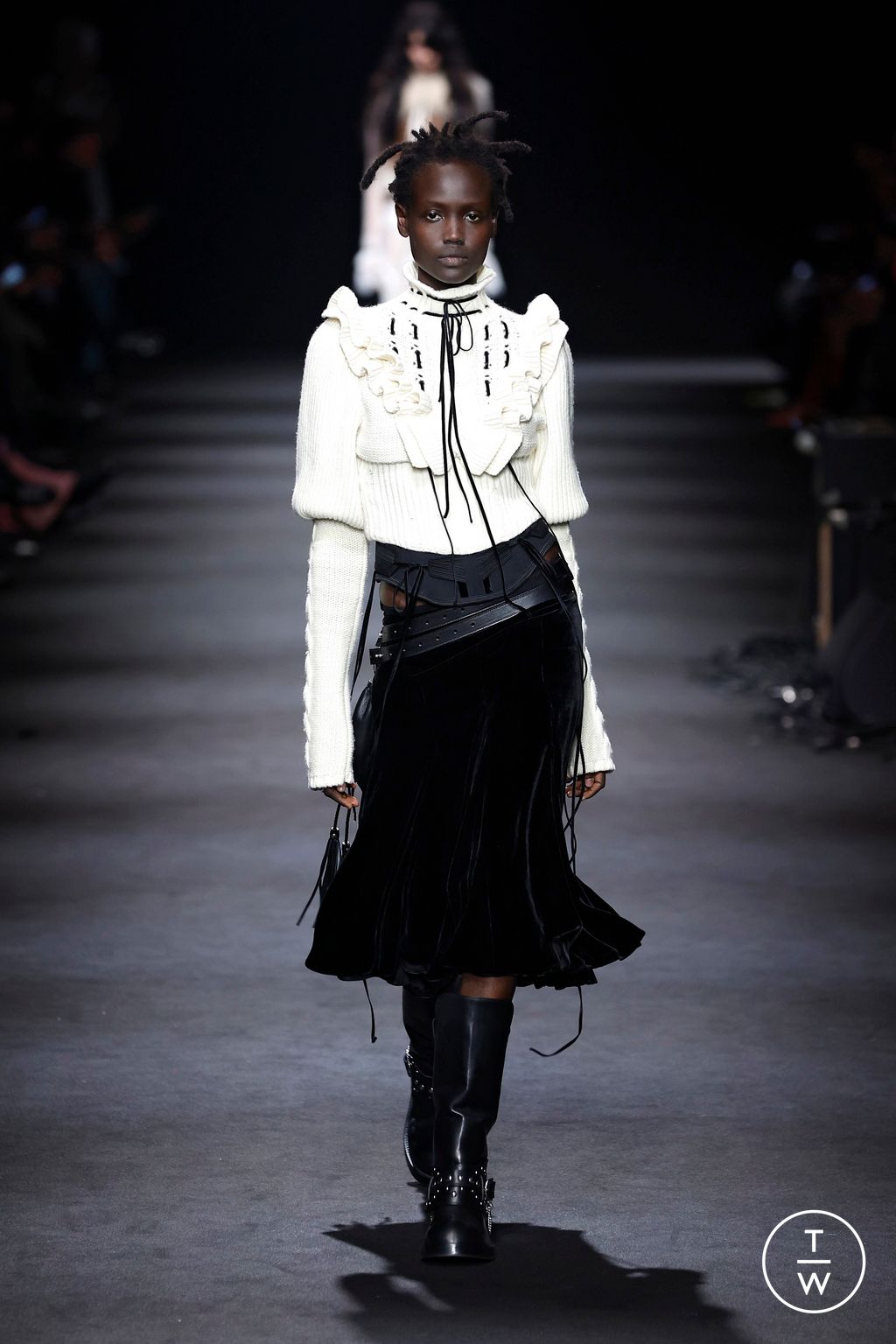 Fashion Week Paris Fall/Winter 2026 look 22 de la collection Ann Demeulemeester womenswear