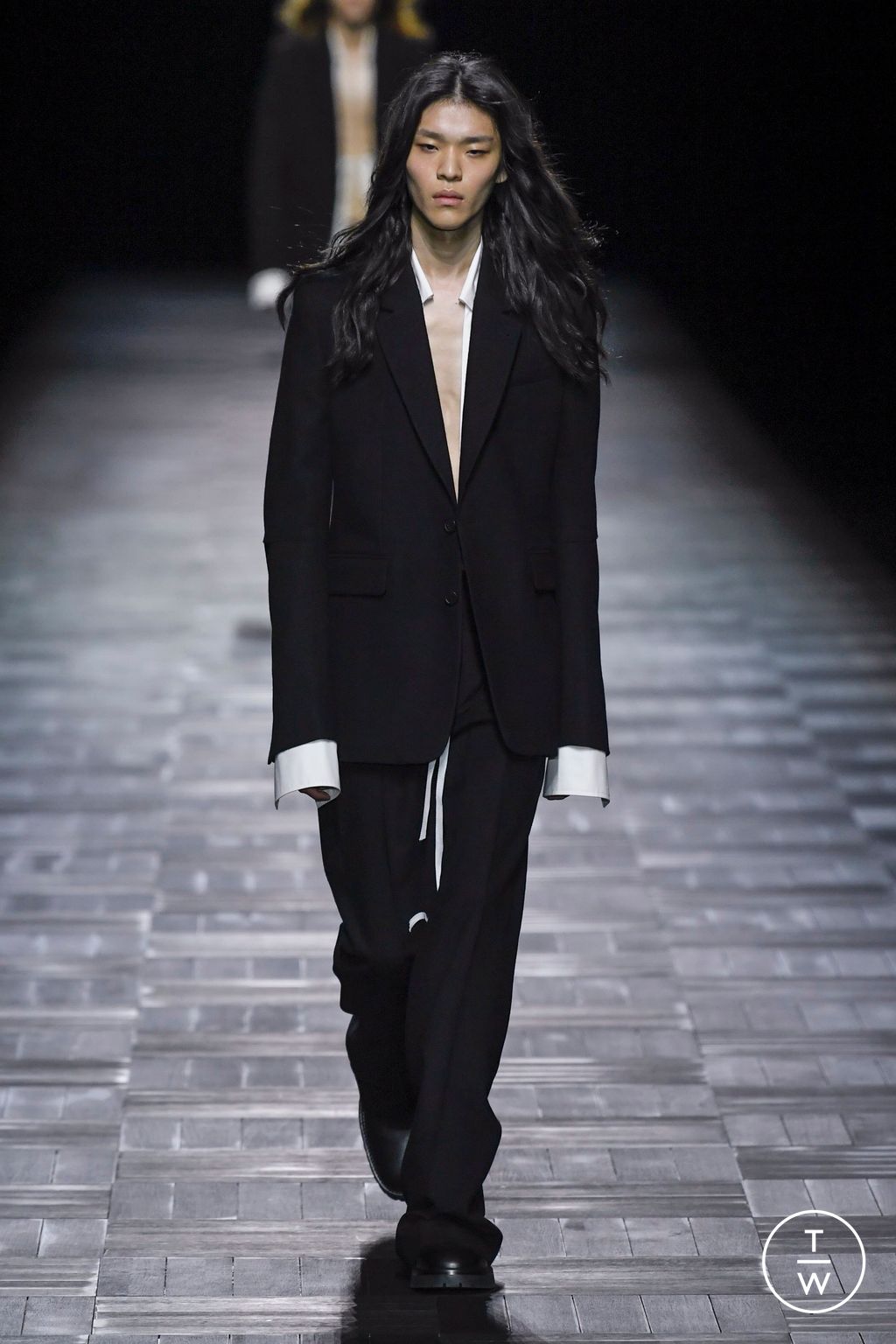 Fashion Week Paris Fall/Winter 2023 look 5 de la collection Ann Demeulemeester womenswear