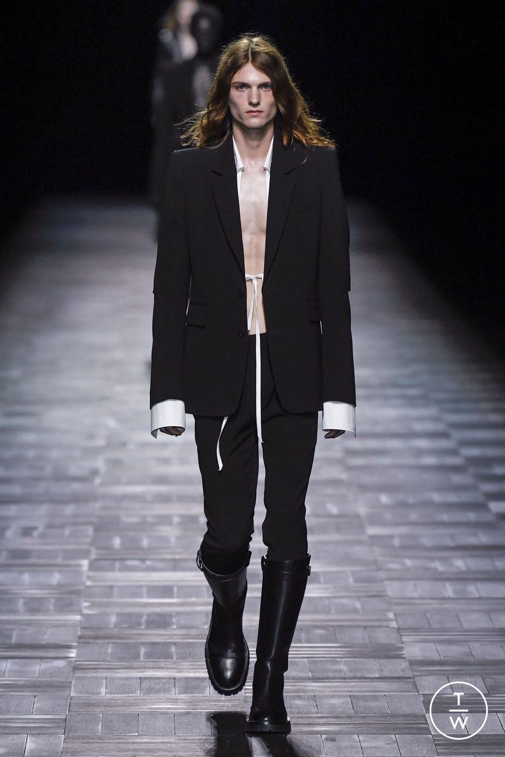 Fashion Week Paris Fall/Winter 2023 look 6 from the Ann Demeulemeester collection 女装