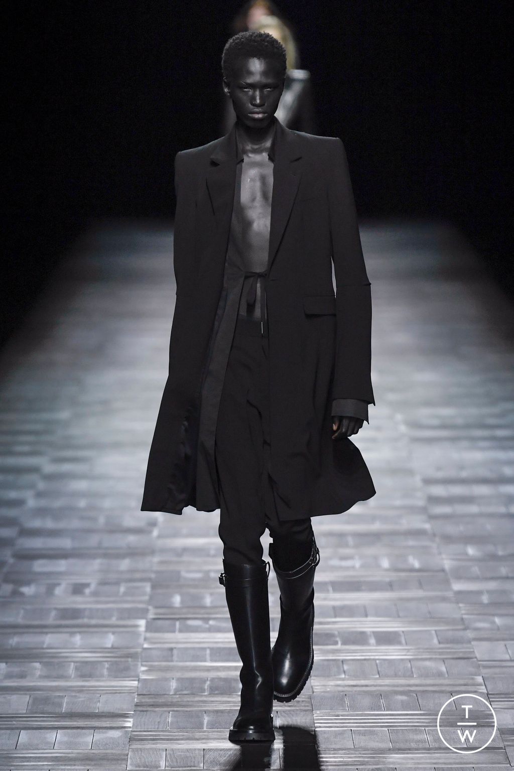 Fashion Week Paris Fall/Winter 2023 look 7 from the Ann Demeulemeester collection womenswear