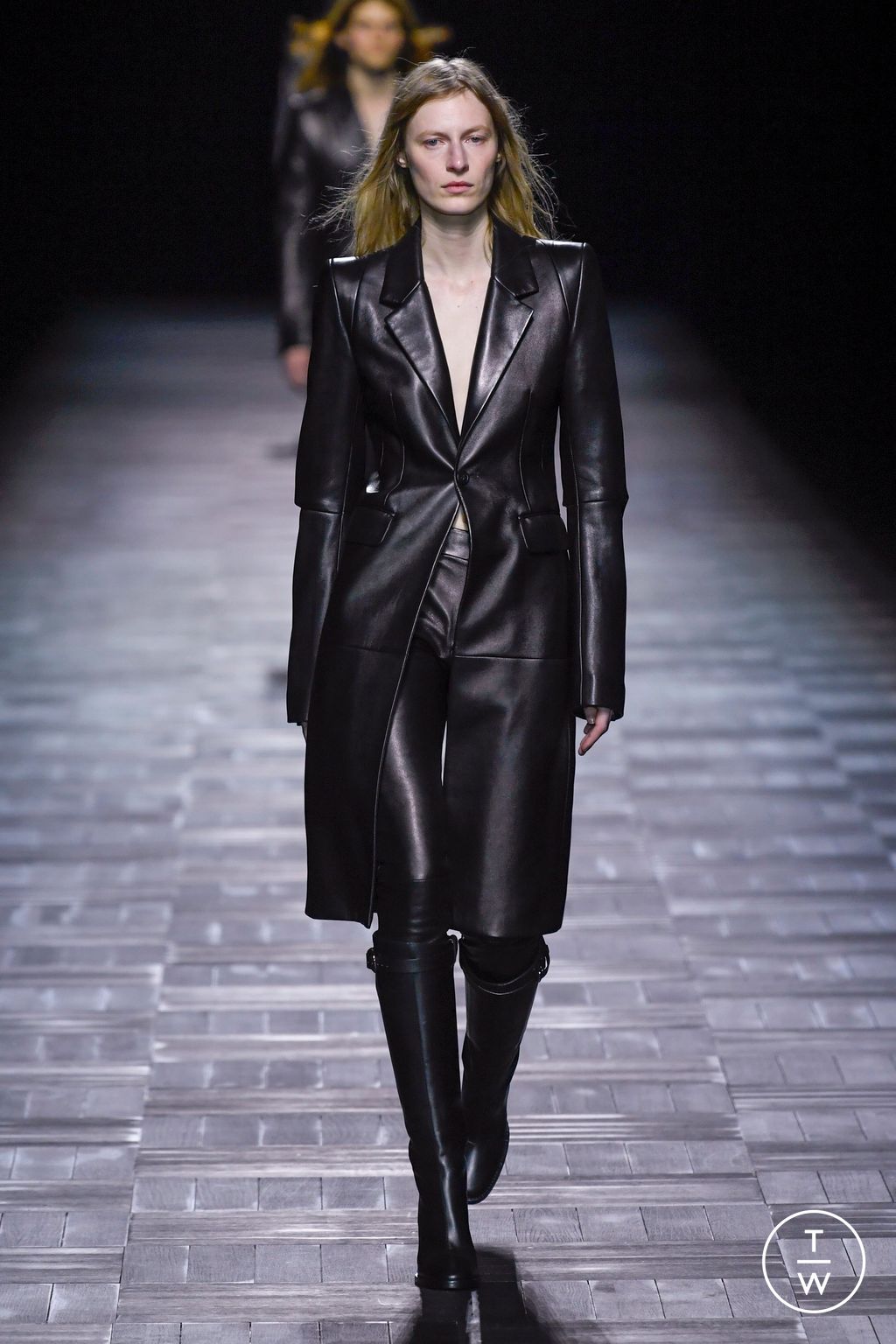 Fashion Week Paris Fall/Winter 2023 look 8 de la collection Ann Demeulemeester womenswear
