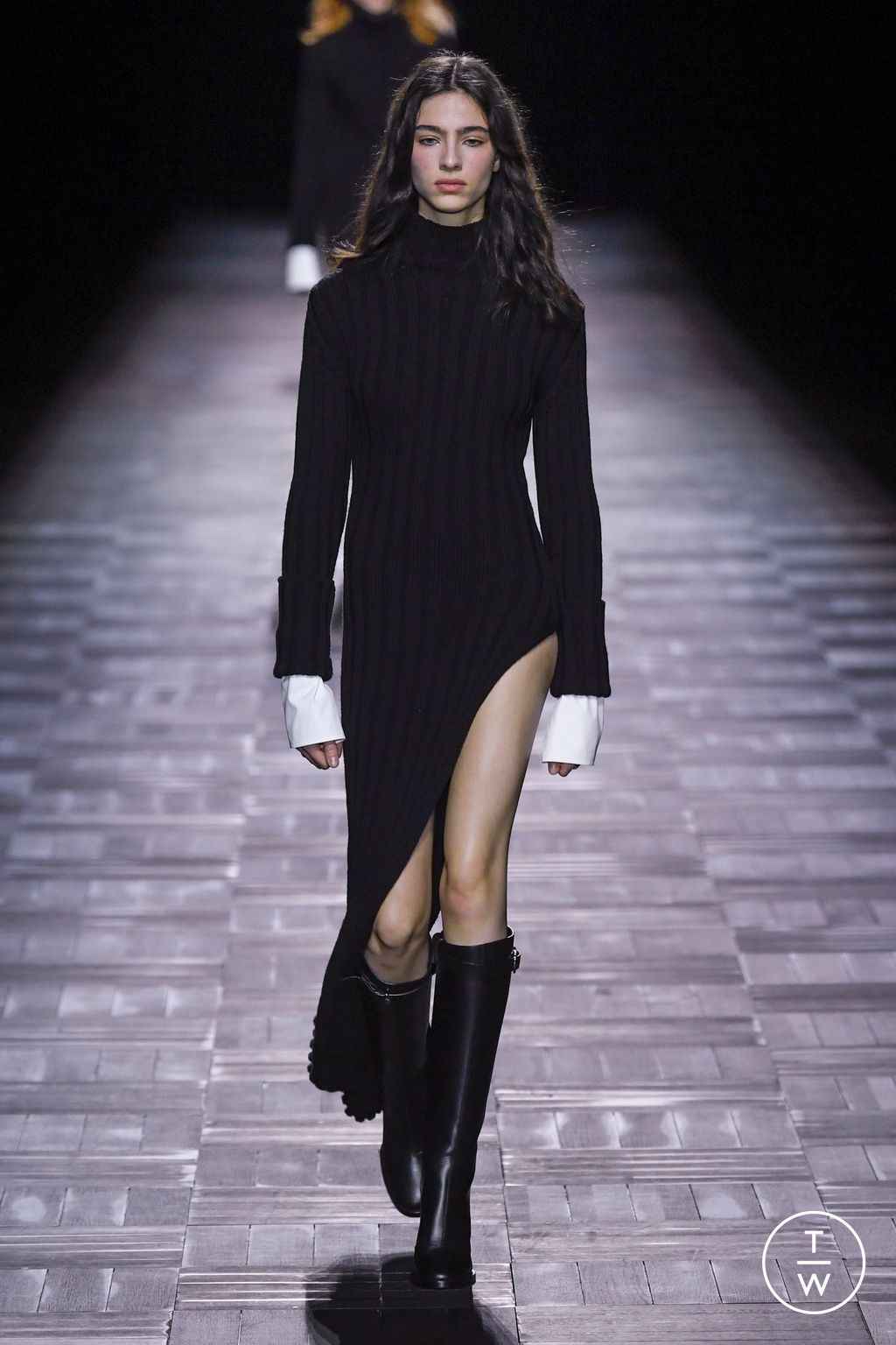 Fashion Week Paris Fall/Winter 2023 look 15 de la collection Ann Demeulemeester womenswear