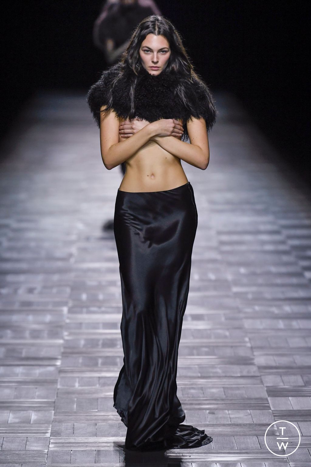 Fashion Week Paris Fall/Winter 2023 look 24 de la collection Ann Demeulemeester womenswear