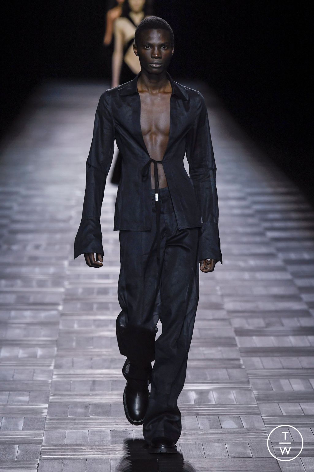 Fashion Week Paris Fall/Winter 2023 look 30 from the Ann Demeulemeester collection womenswear