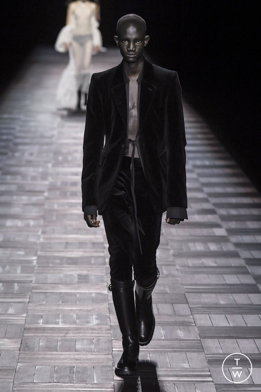 Fashion Week Paris Fall/Winter 2023 look 33 from the Ann Demeulemeester collection womenswear