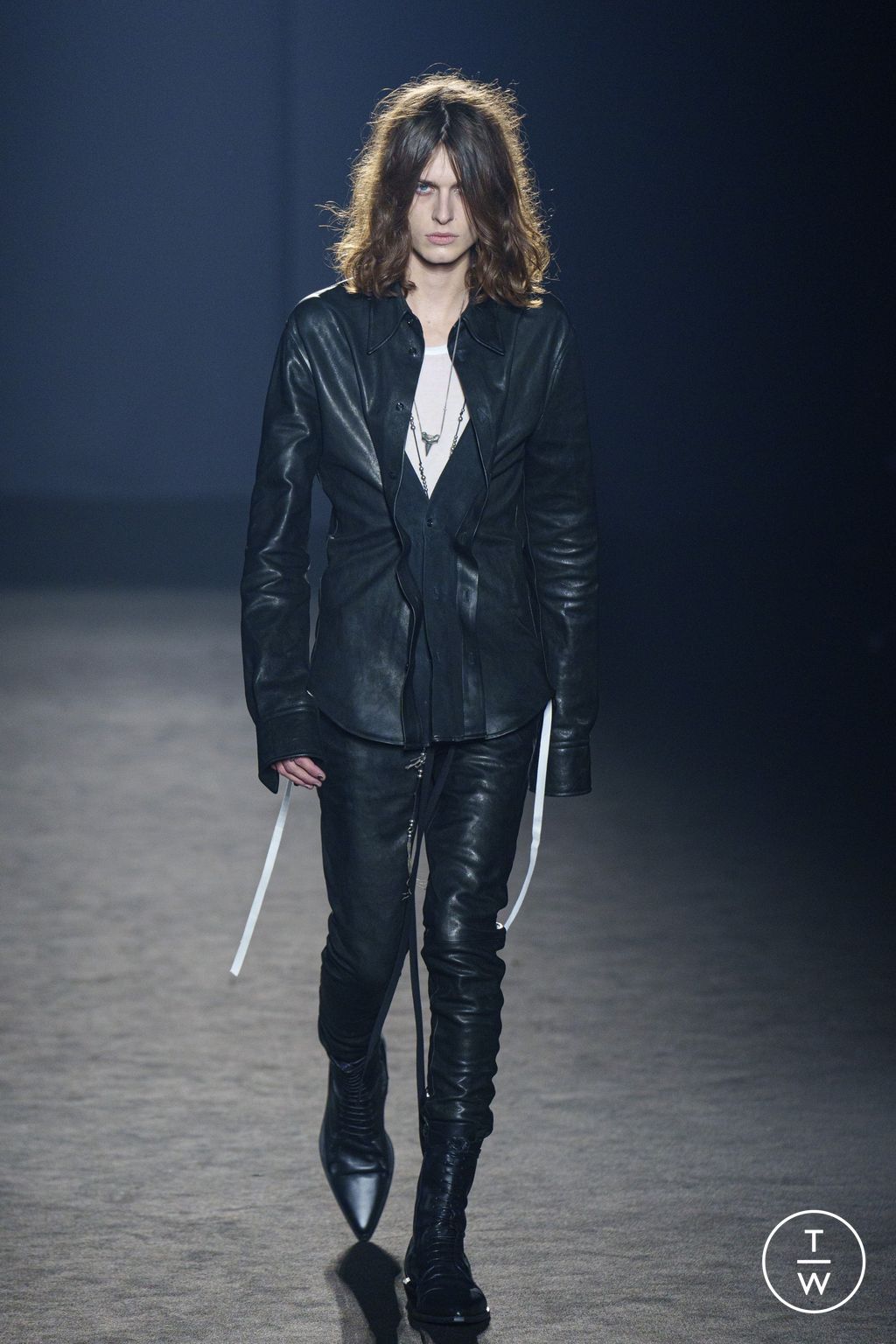 Fashion Week Paris Fall/Winter 2024 look 4 from the Ann Demeulemeester collection womenswear