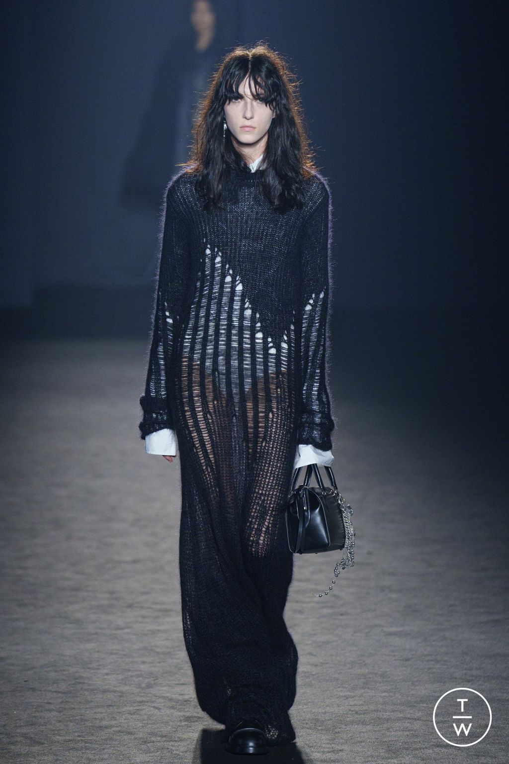 Fashion Week Paris Fall/Winter 2024 look 20 de la collection Ann Demeulemeester womenswear