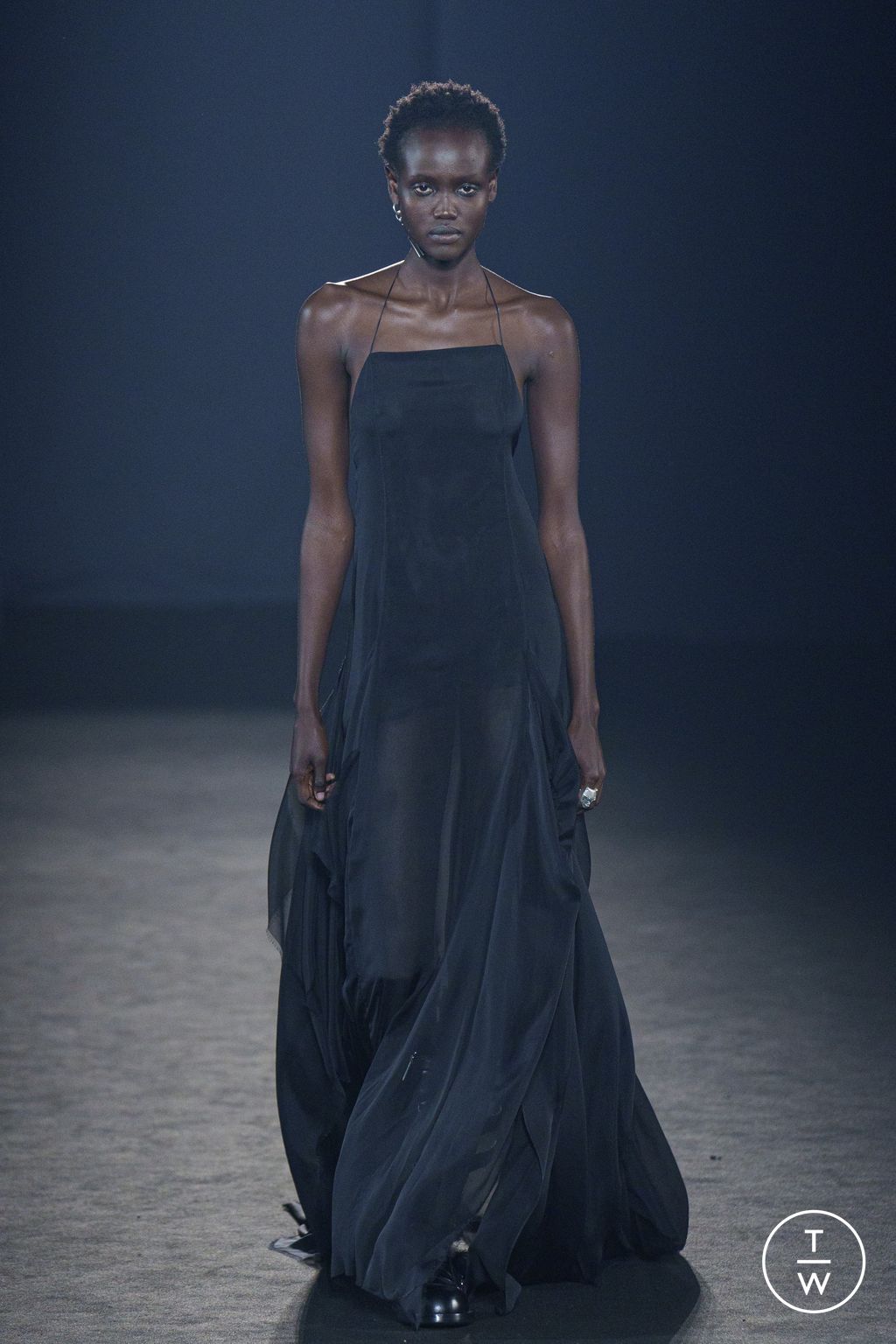 Fashion Week Paris Fall/Winter 2024 look 23 from the Ann Demeulemeester collection 女装