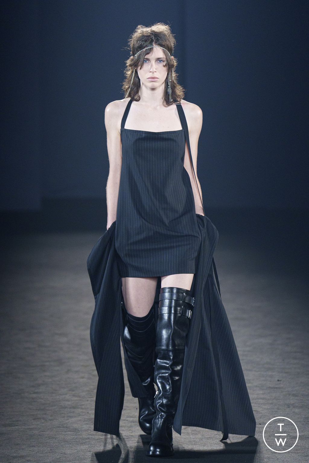 Fashion Week Paris Fall/Winter 2024 look 26 from the Ann Demeulemeester collection 女装