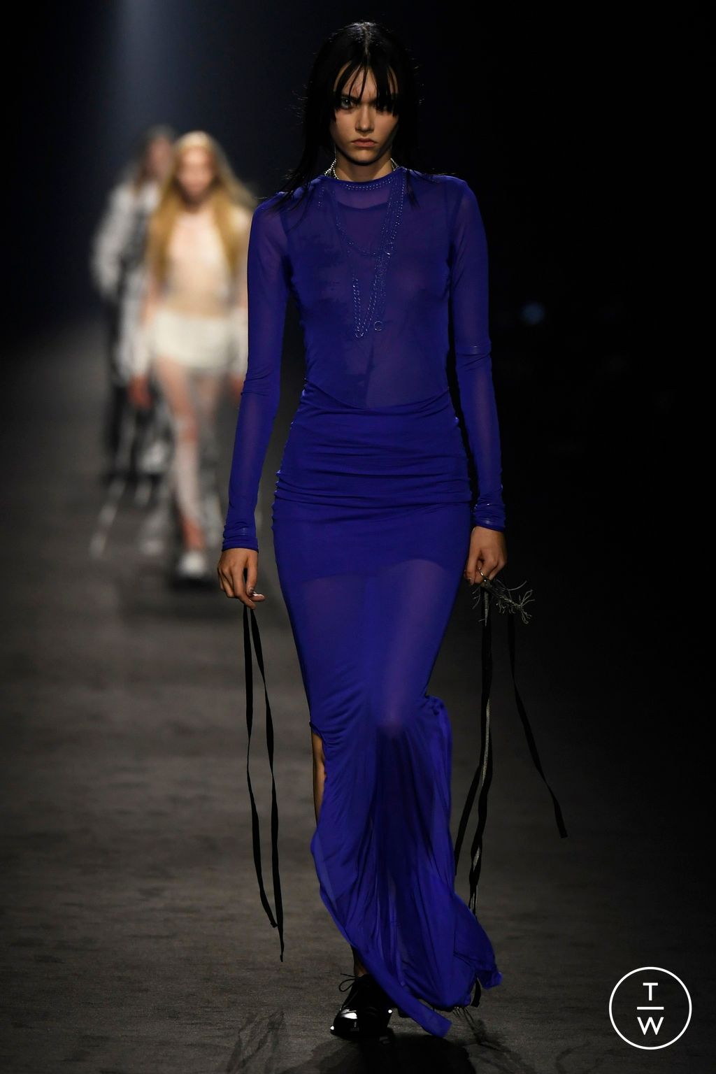 Fashion Week Paris Spring/Summer 2024 look 16 de la collection Ann Demeulemeester womenswear