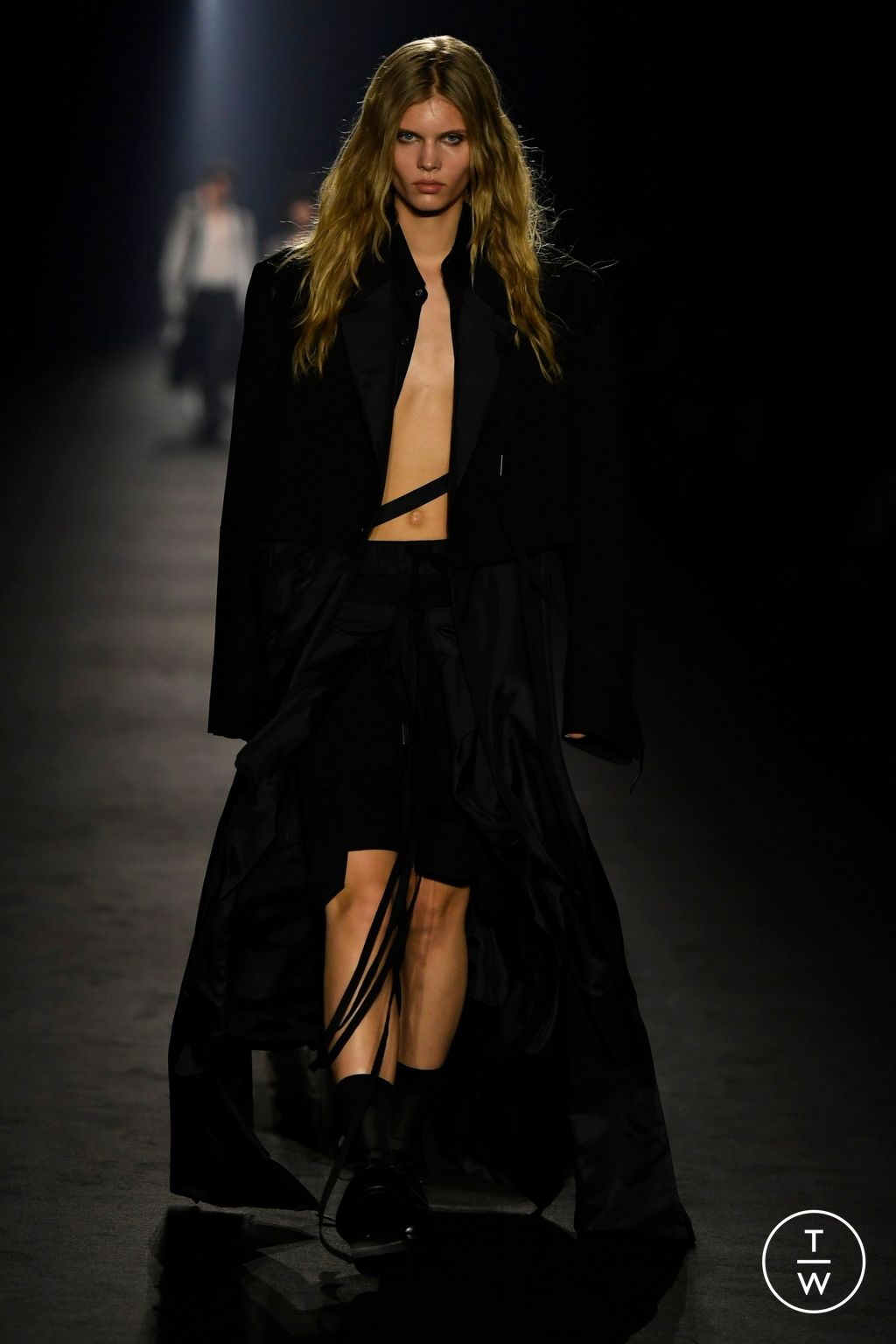 Fashion Week Paris Spring/Summer 2024 look 25 from the Ann Demeulemeester collection 女装