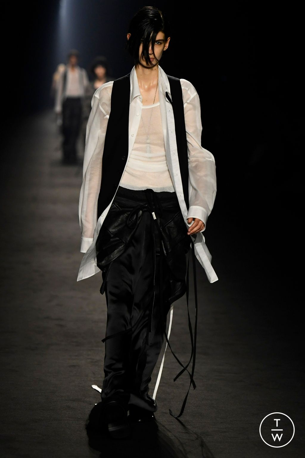 Fashion Week Paris Spring/Summer 2024 look 27 from the Ann Demeulemeester collection 女装